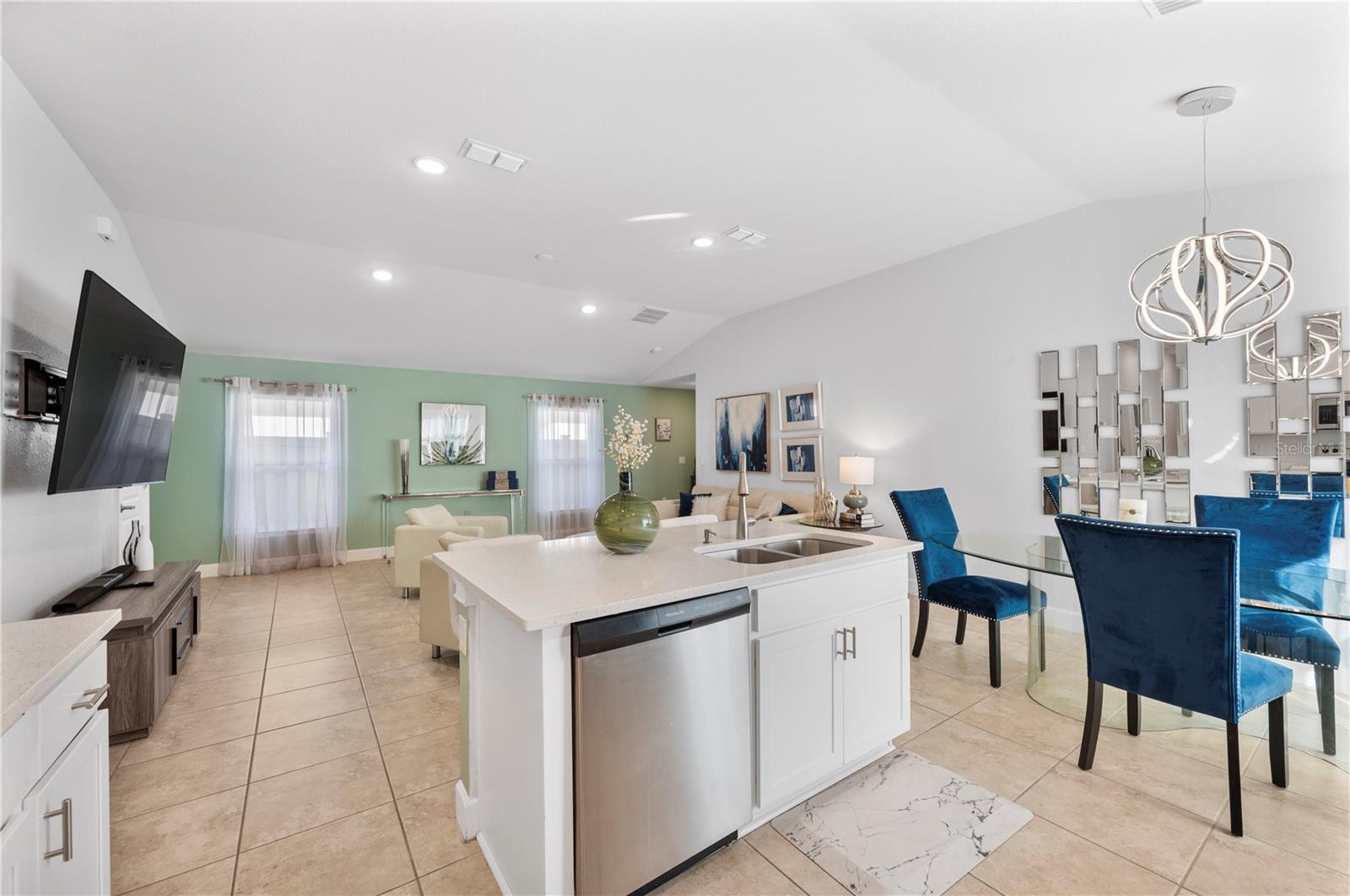 VILLAMAR PH 3 - Residential Lease