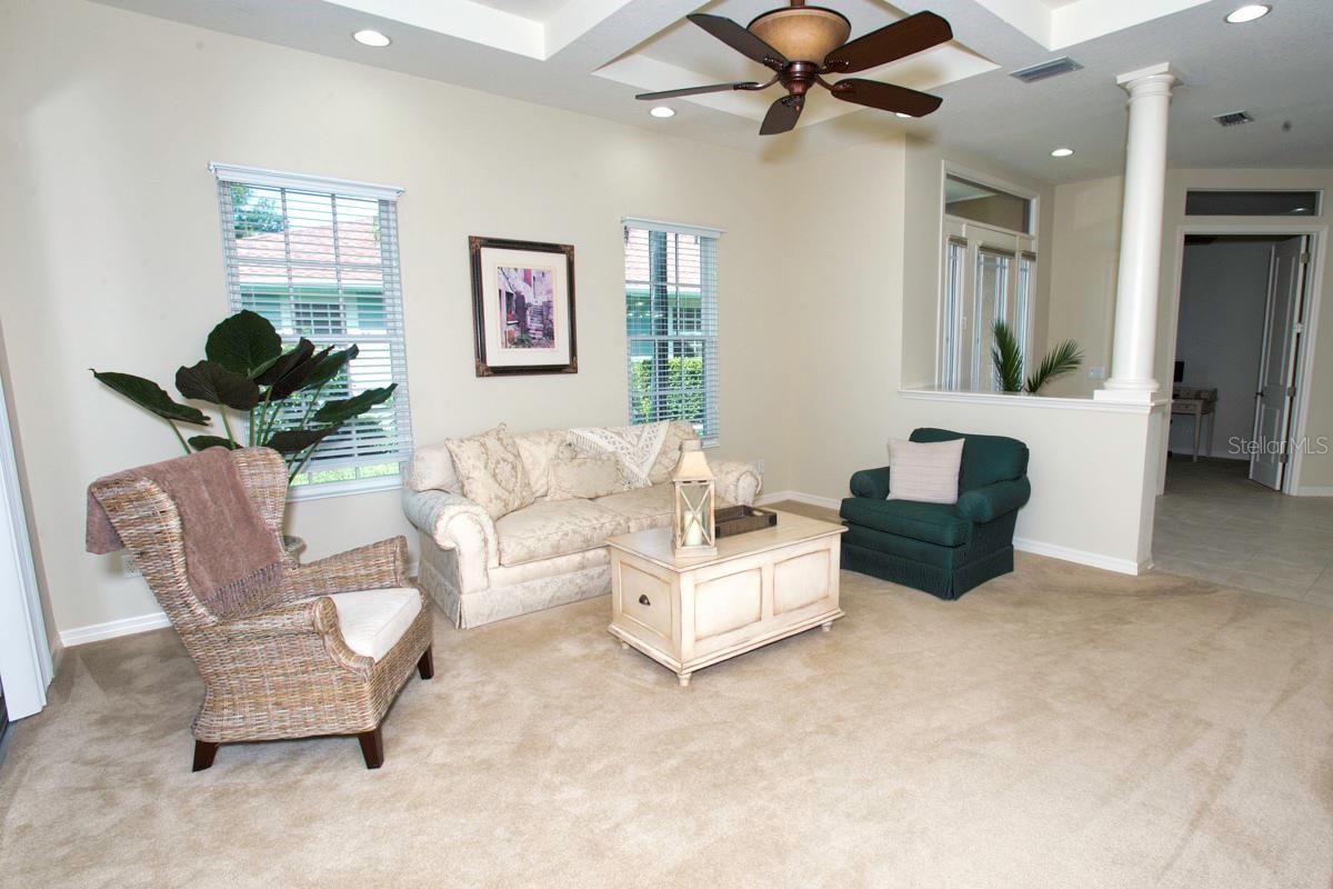 PALMA SOLA TRACE - Residential