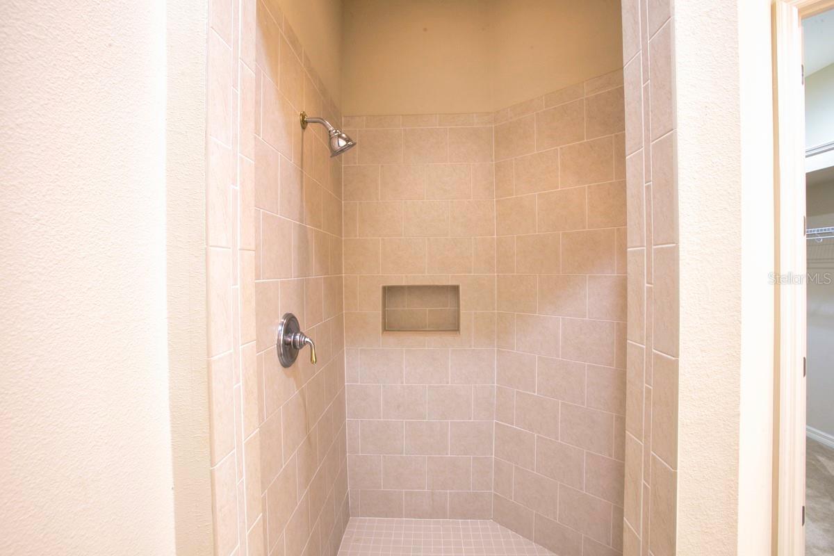 PALMA SOLA TRACE - Residential