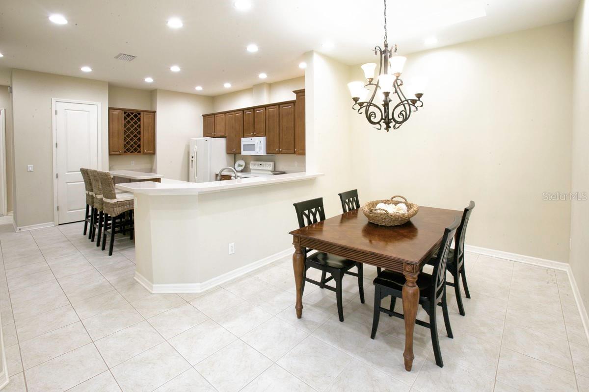 PALMA SOLA TRACE - Residential