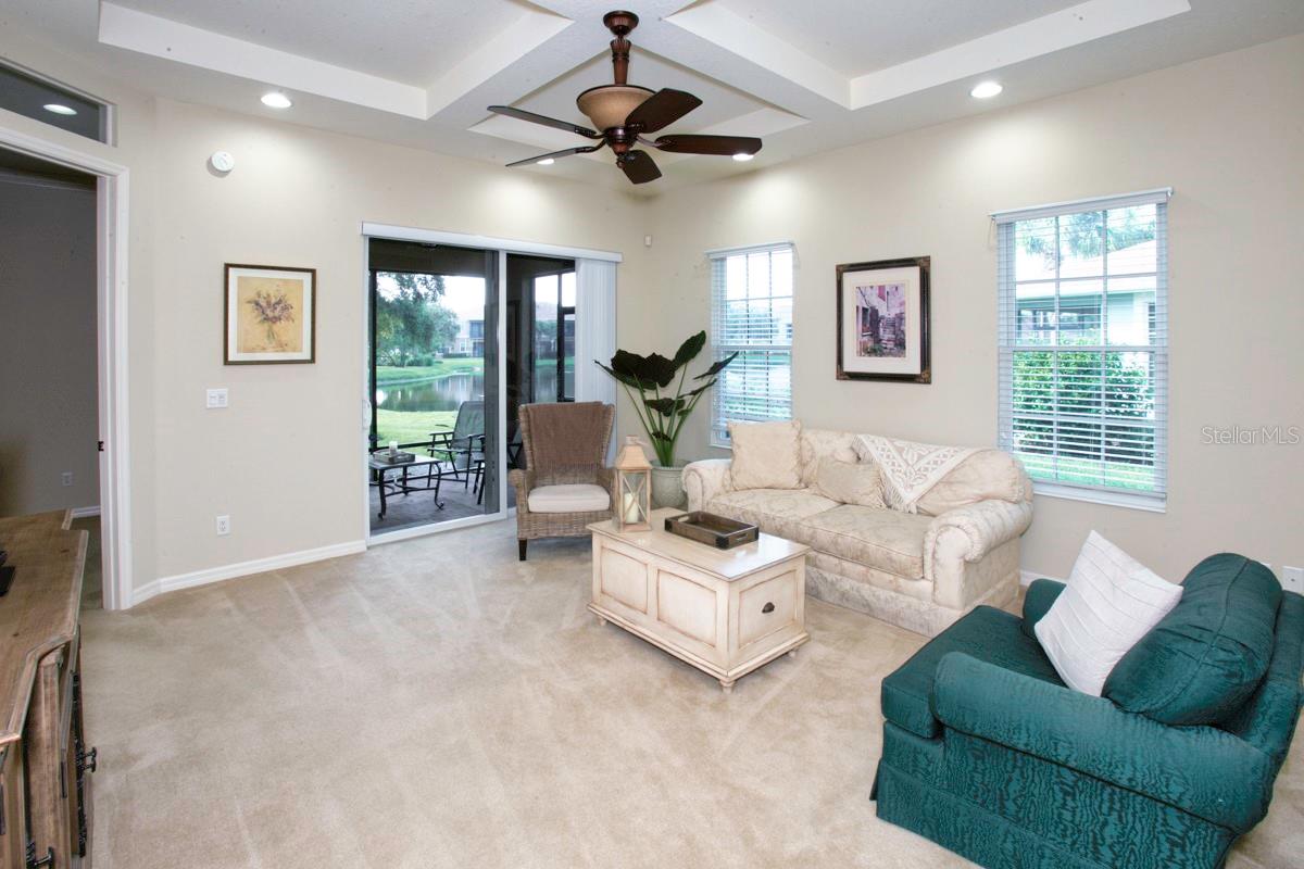 PALMA SOLA TRACE - Residential