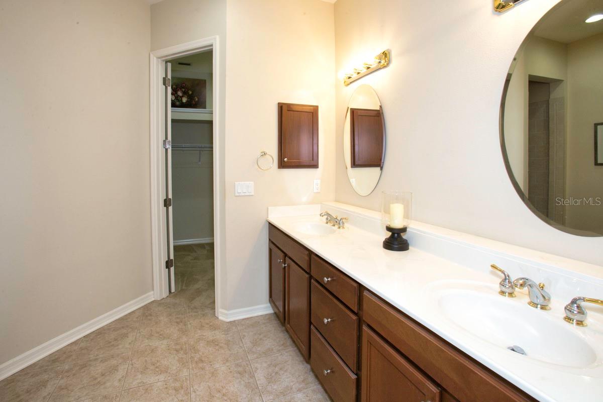 PALMA SOLA TRACE - Residential