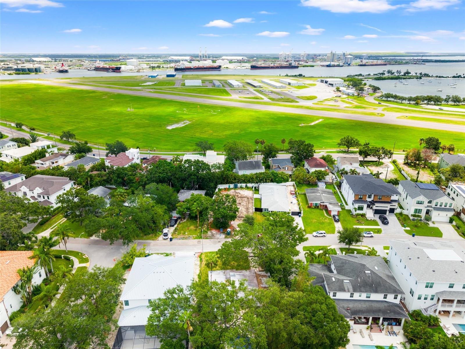 DAVIS ISLANDS - Residential