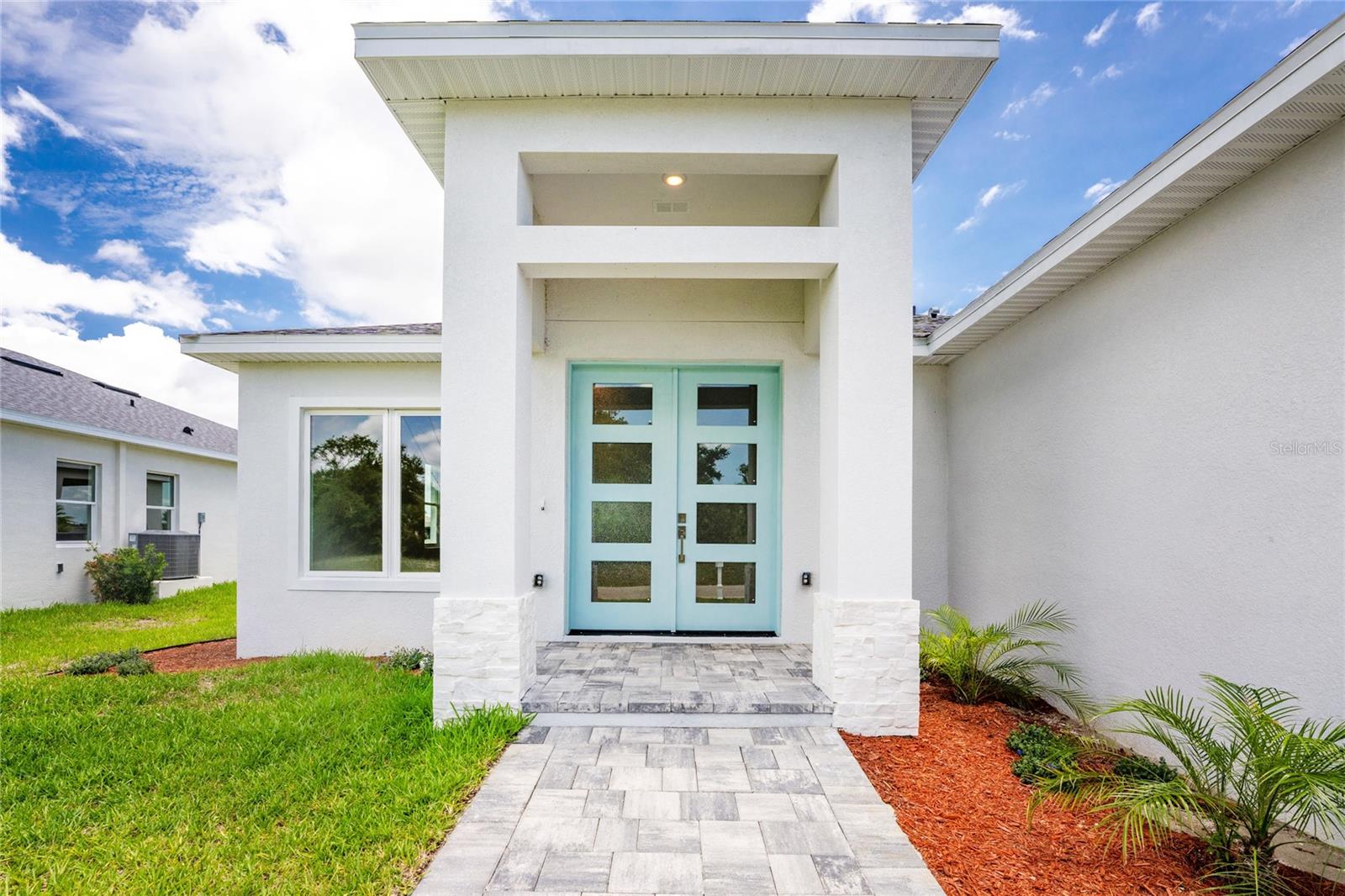 ROTONDA LAKES - Residential