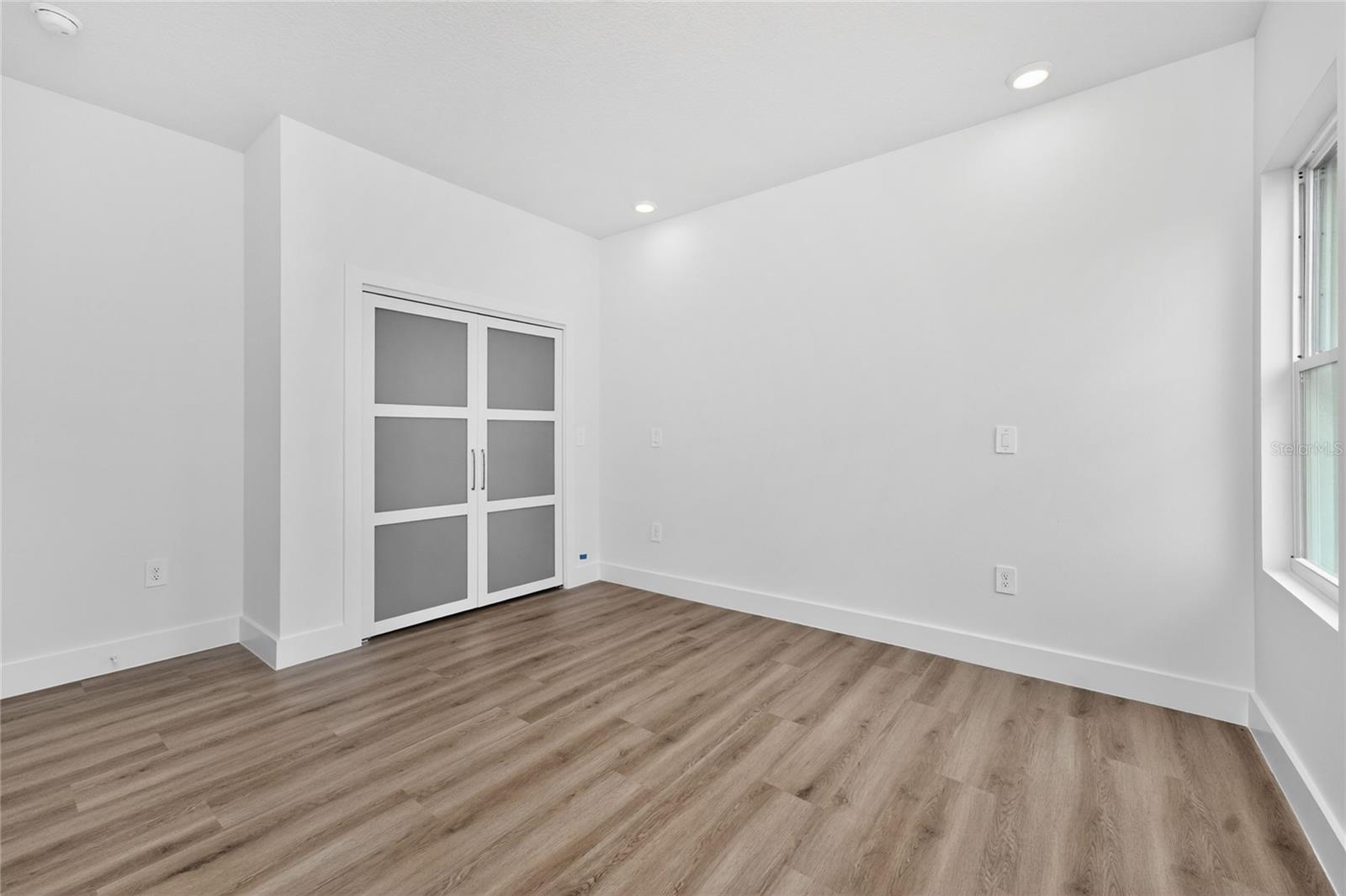 ROTONDA LAKES - Residential