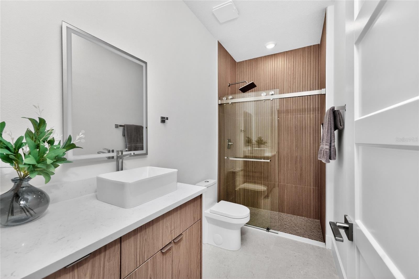 ROTONDA LAKES - Residential