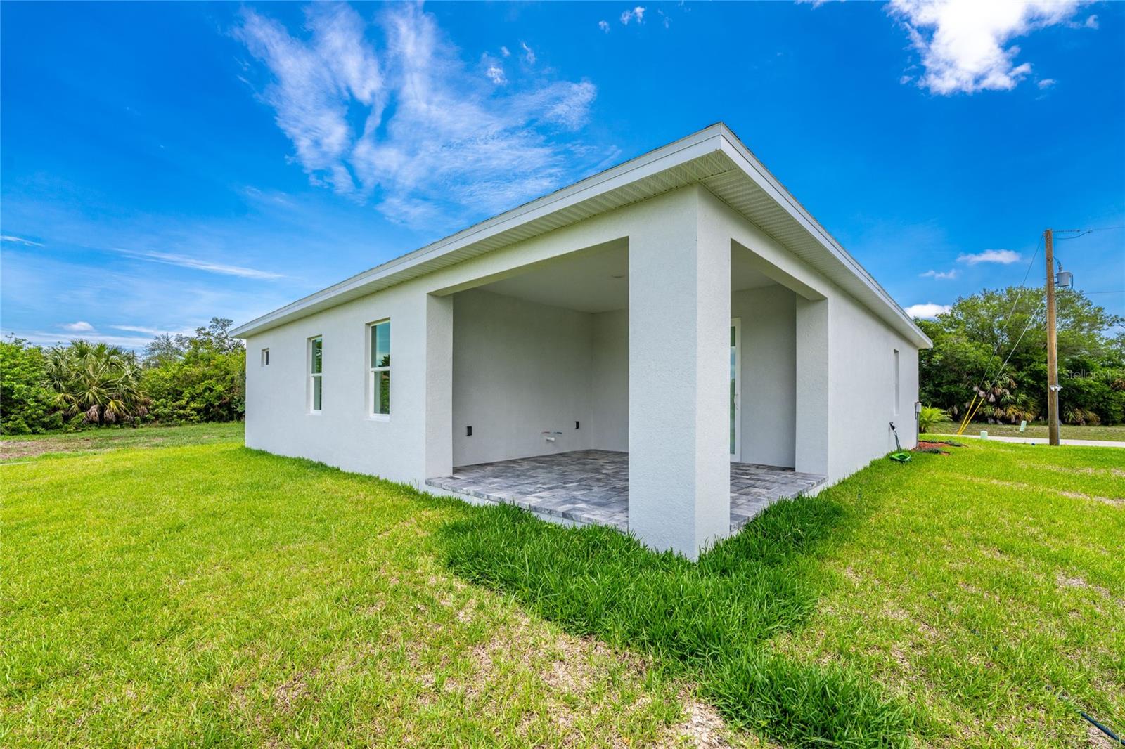 ROTONDA LAKES - Residential