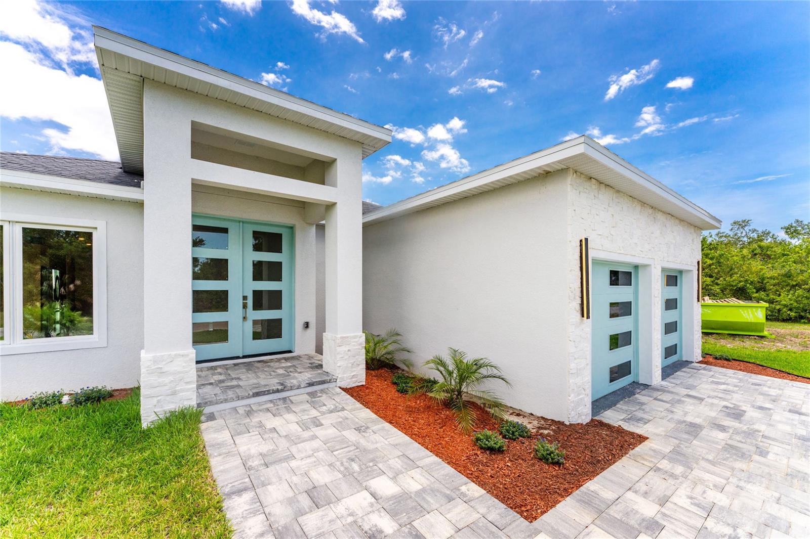 ROTONDA LAKES - Residential
