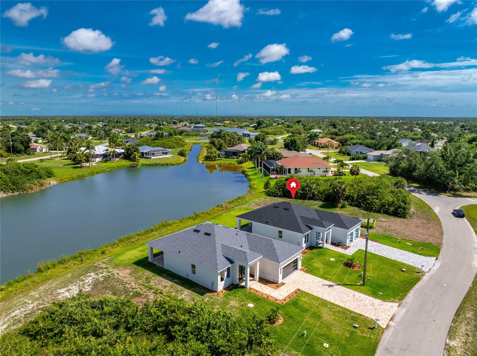 ROTONDA LAKES - Residential