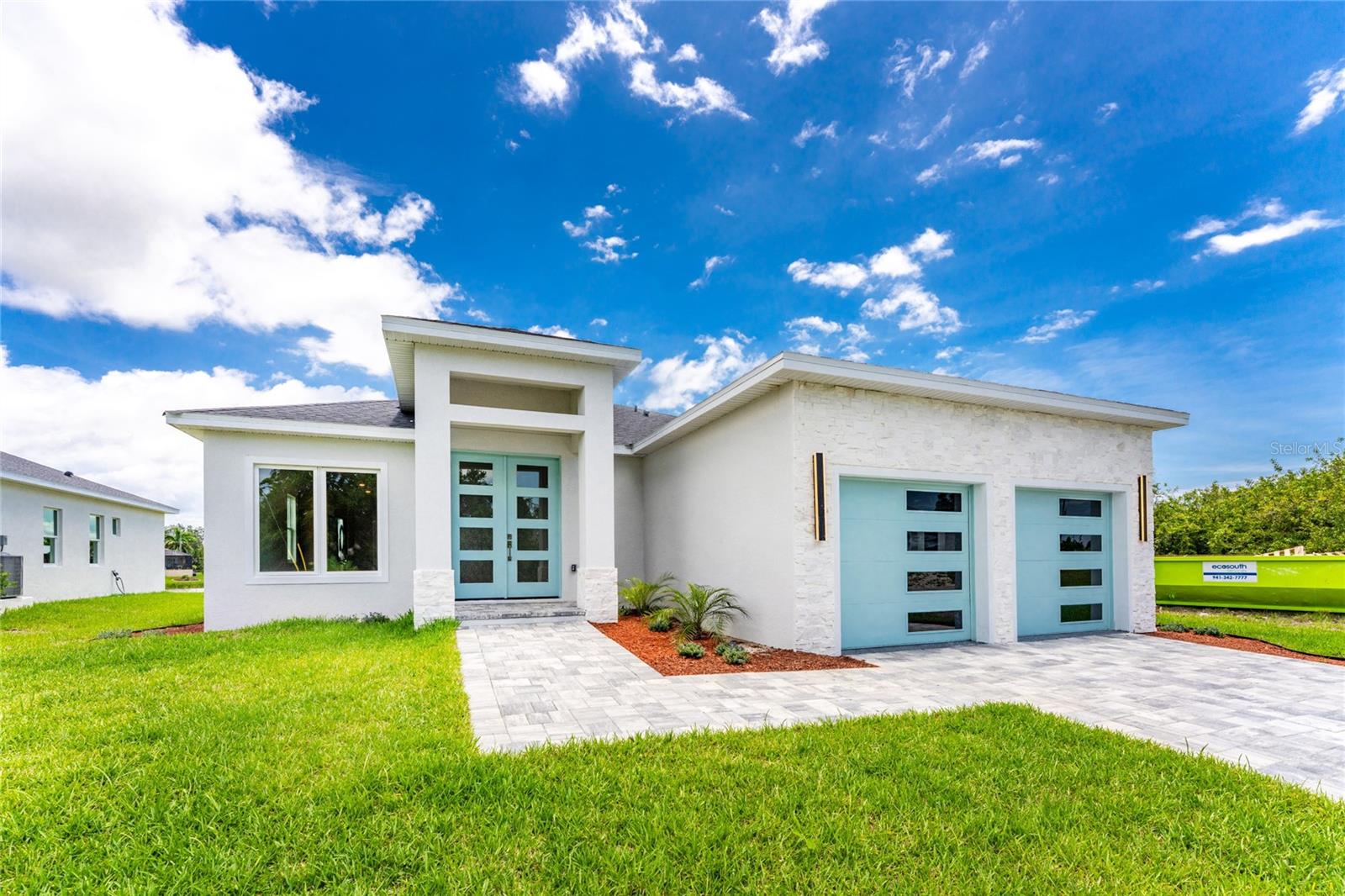 ROTONDA LAKES - Residential