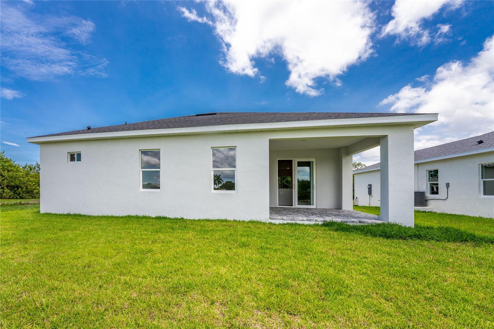 ROTONDA LAKES - Residential