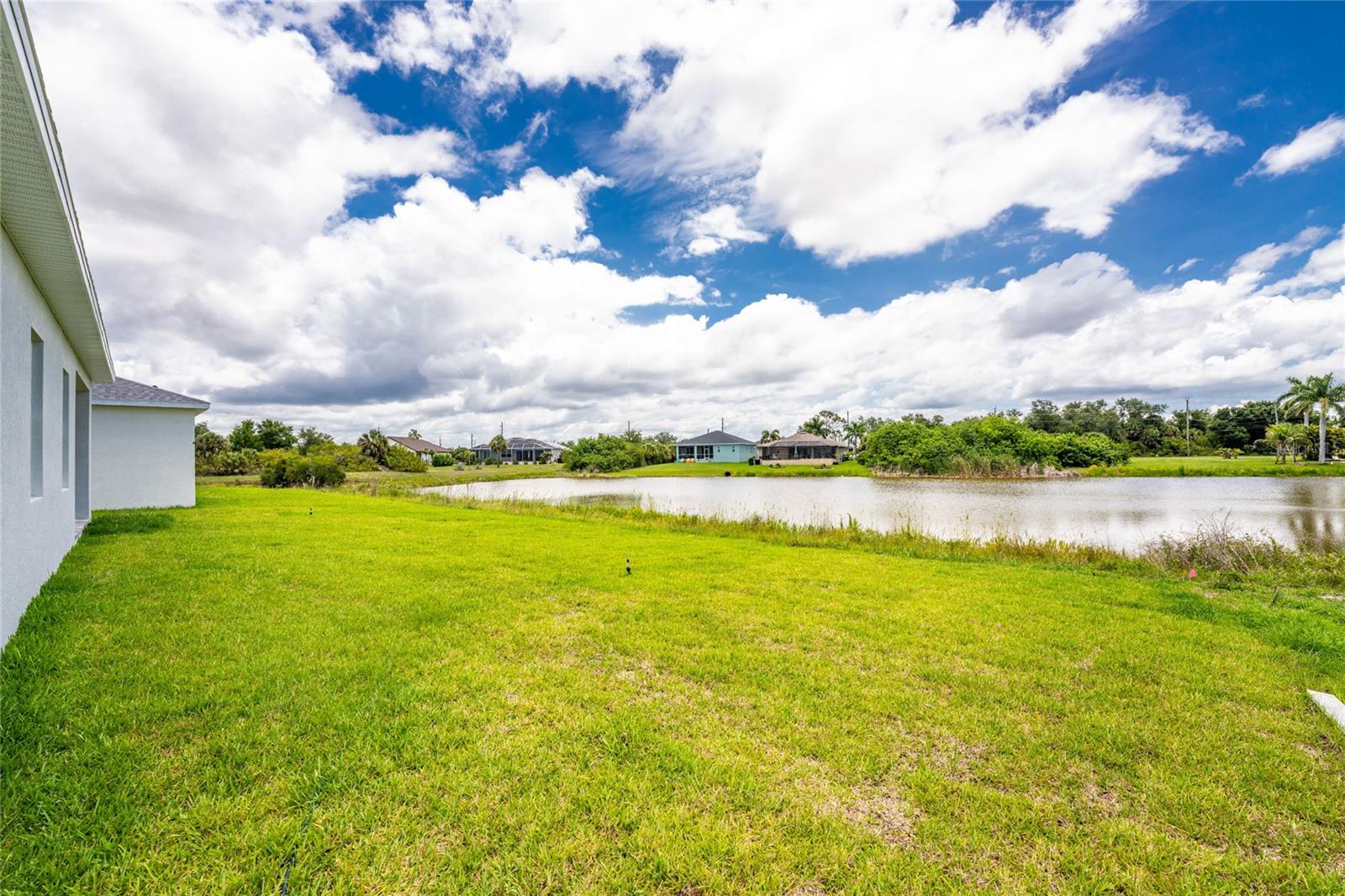 ROTONDA LAKES - Residential