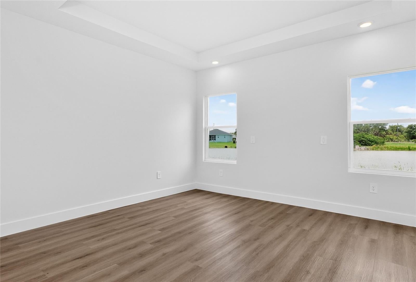 ROTONDA LAKES - Residential