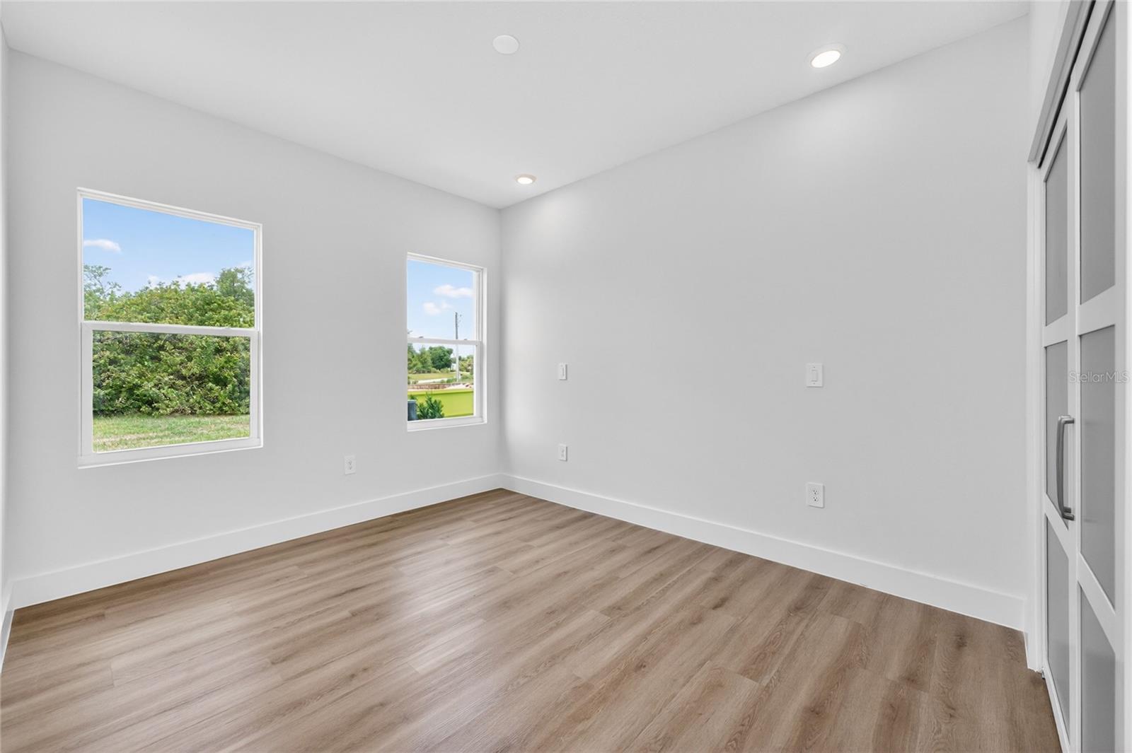 ROTONDA LAKES - Residential