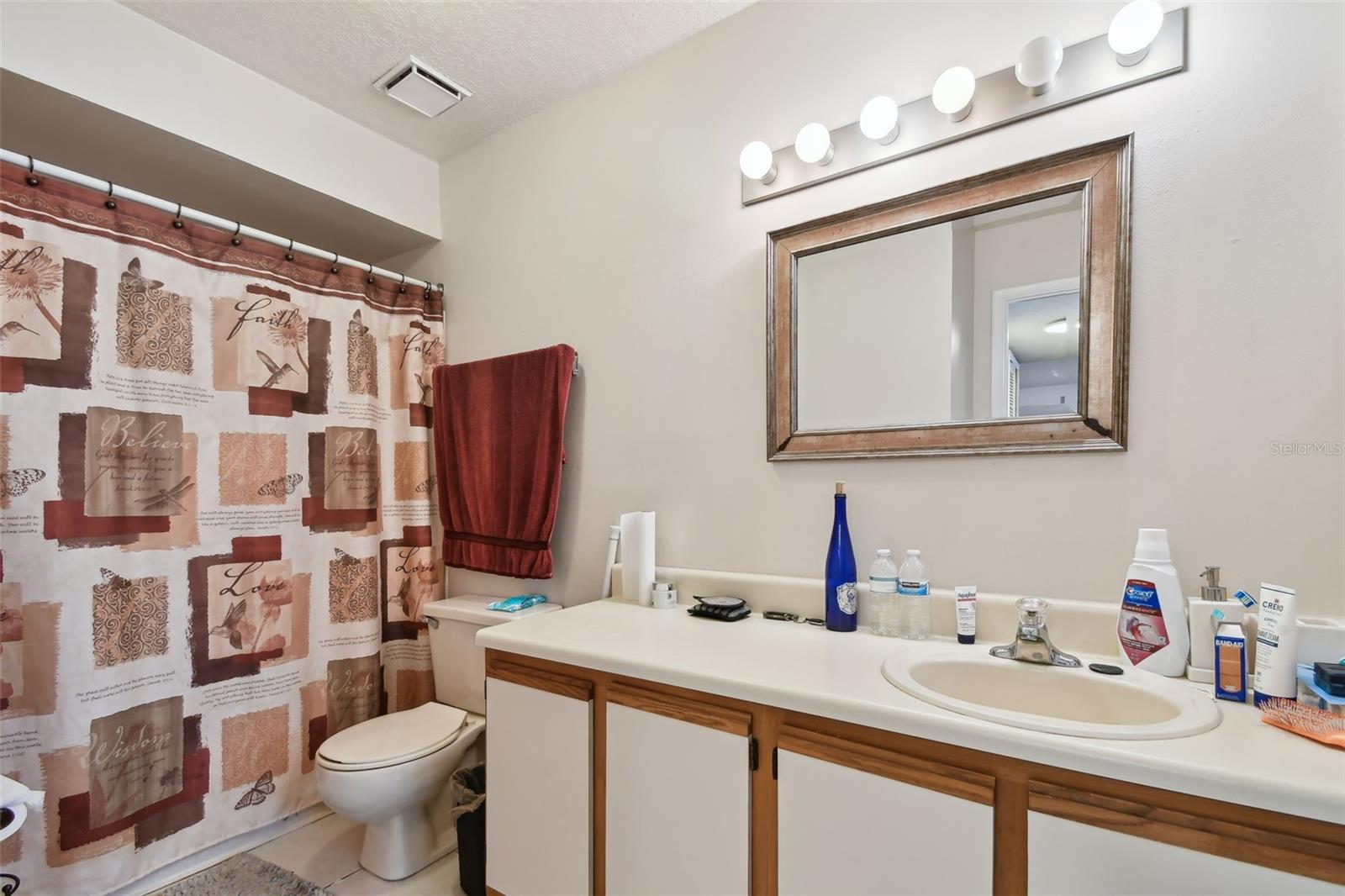 VINEYARD SOUND CONDO - Residential