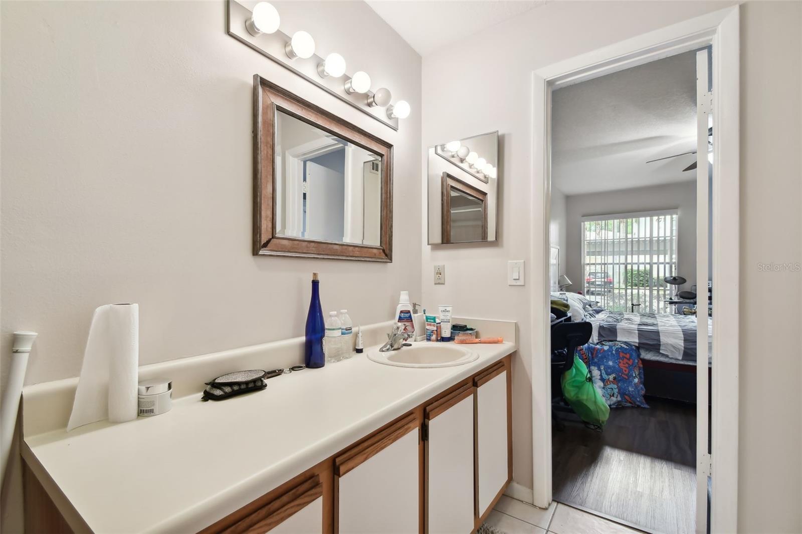 VINEYARD SOUND CONDO - Residential