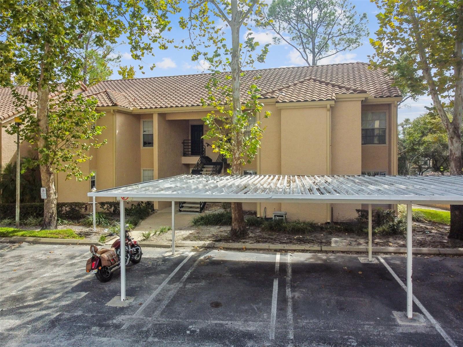 VINEYARD SOUND CONDO - Residential