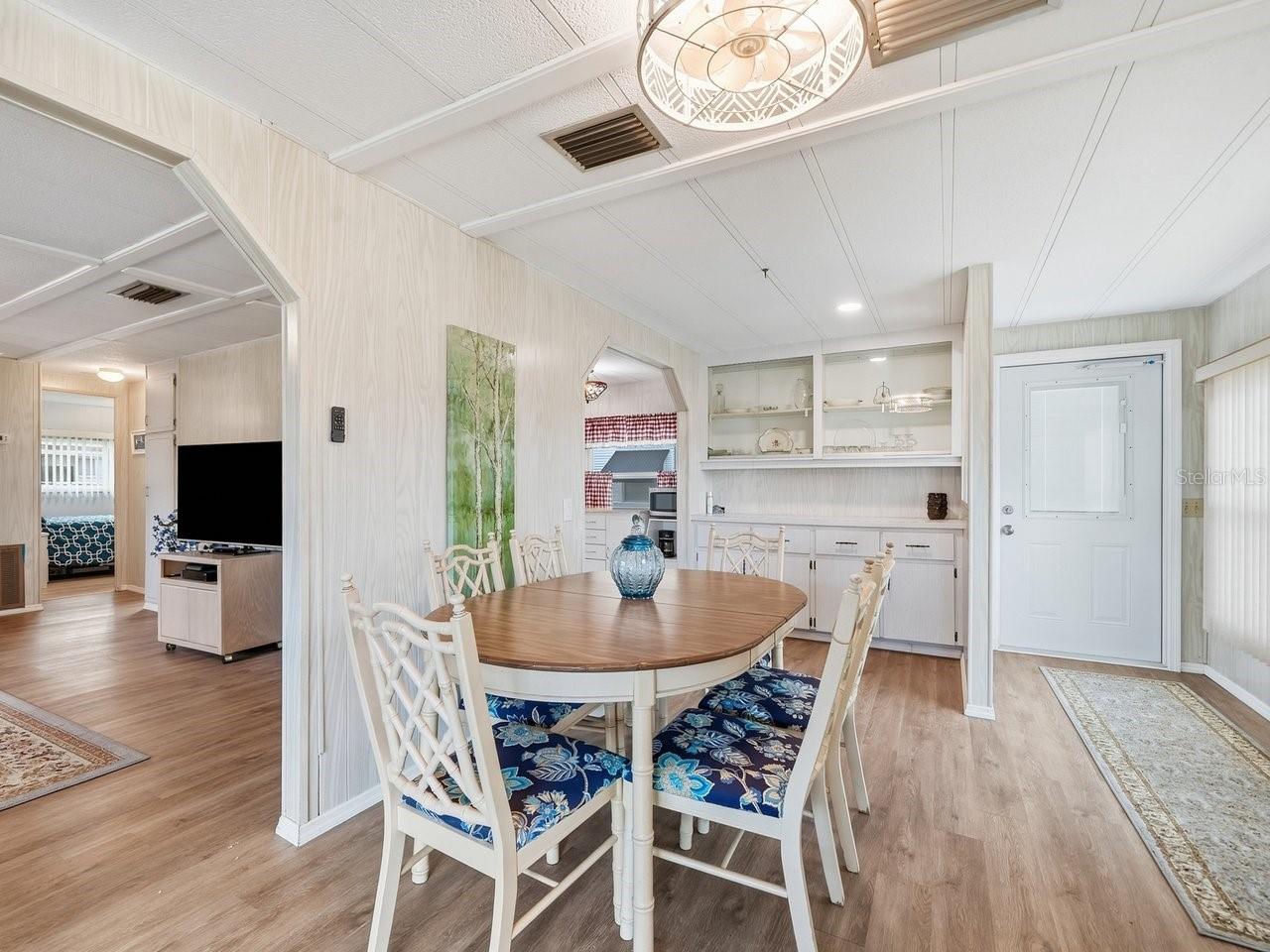 1100 BELCHER ROAD S 20