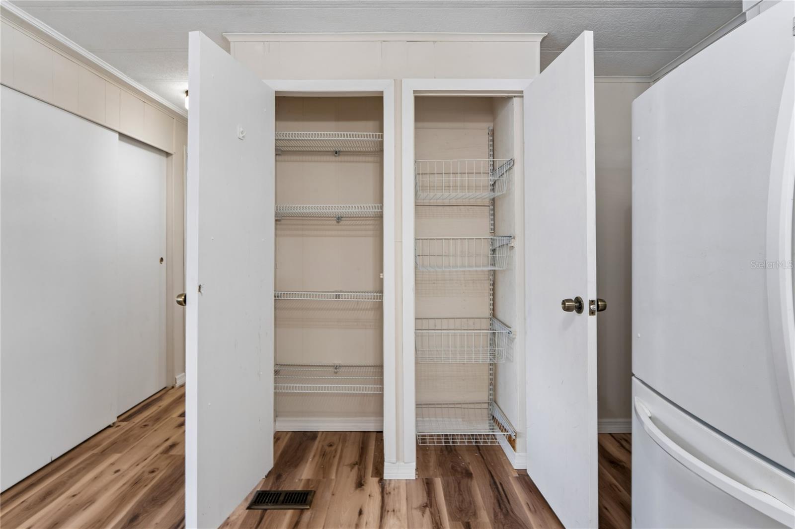 SHADY OAKS MODULAR ESTATES - Residential