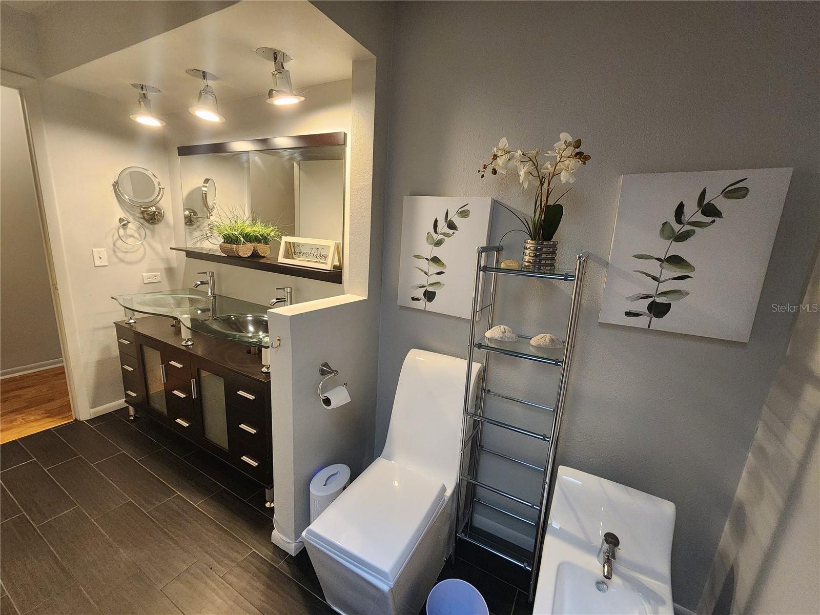 PARADISE LAKES RESORT CONDO - Residential