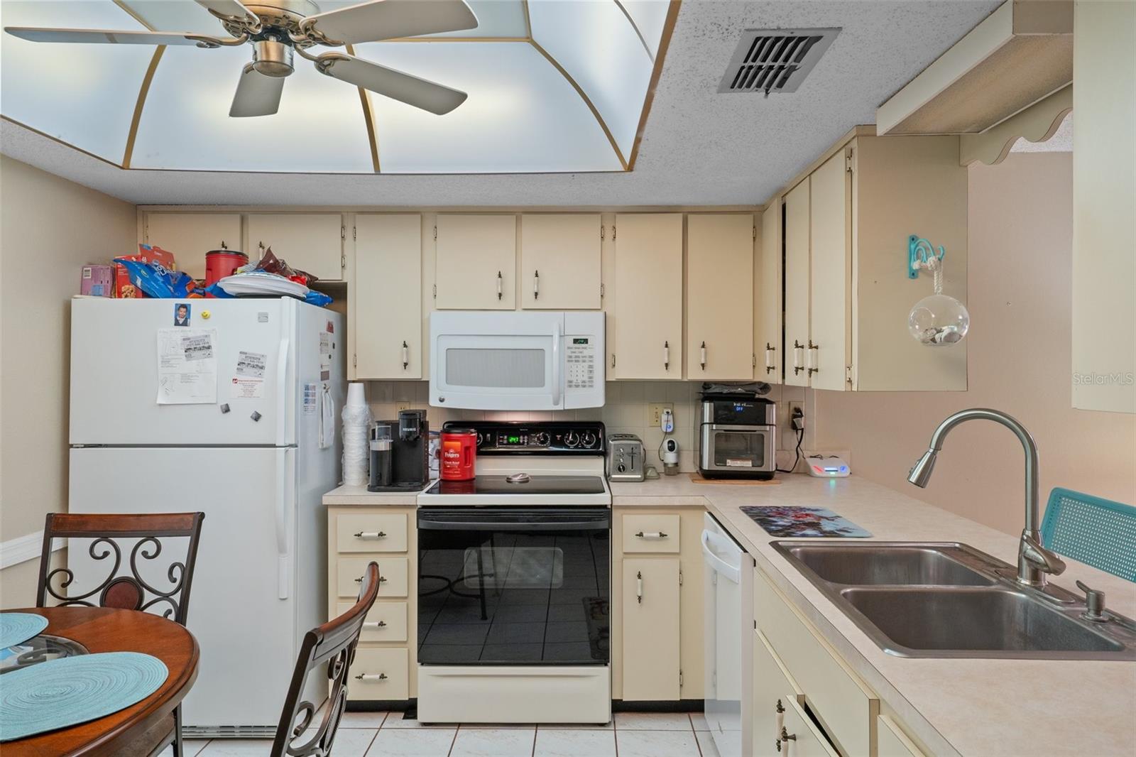 VILLAGE WOODS CONDO PH 03 - Residential