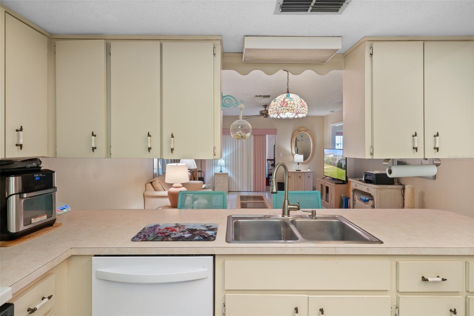 VILLAGE WOODS CONDO PH 03 - Residential