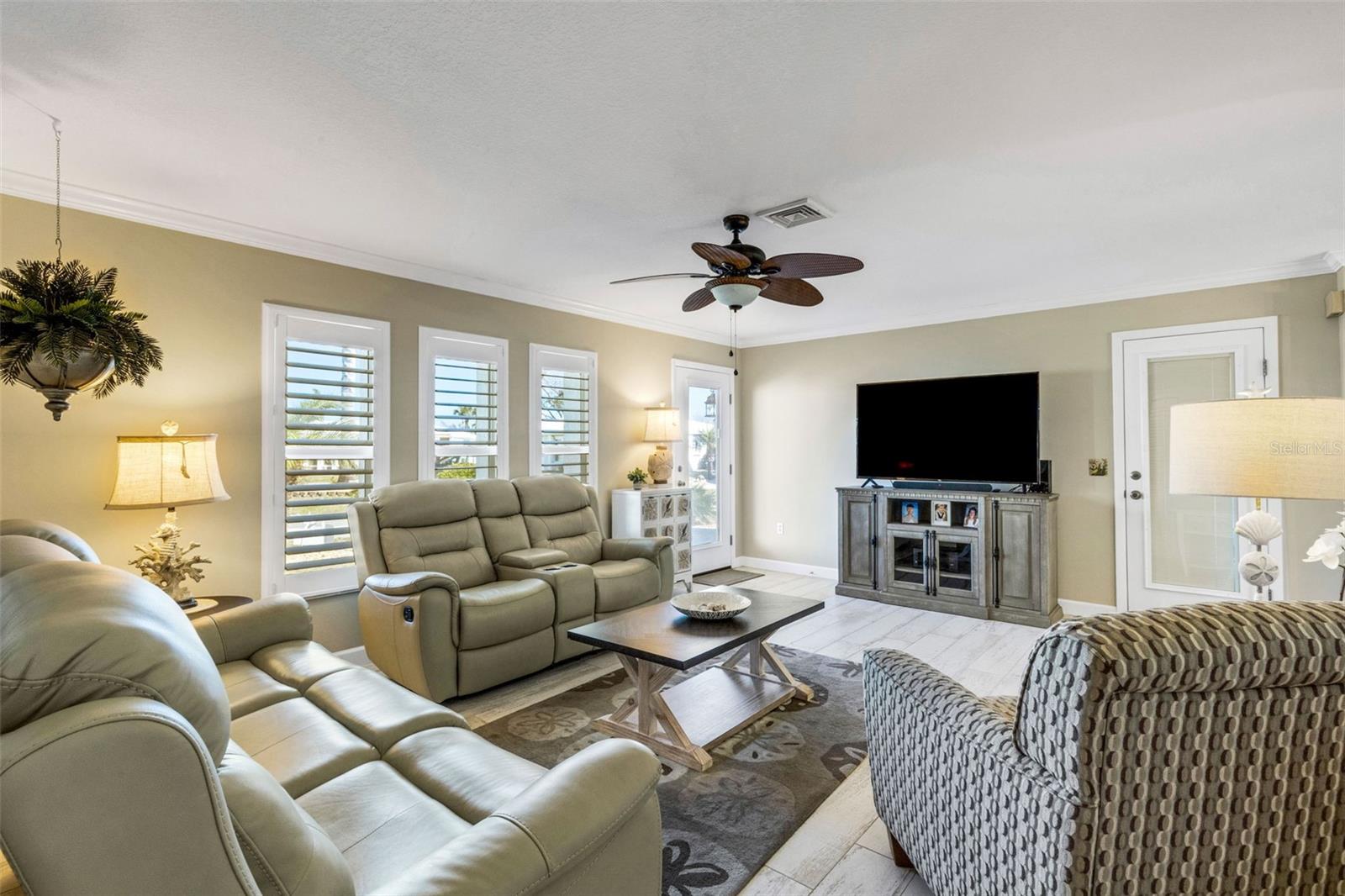 CIRCLE WOODS OF VENICE 1 - Residential