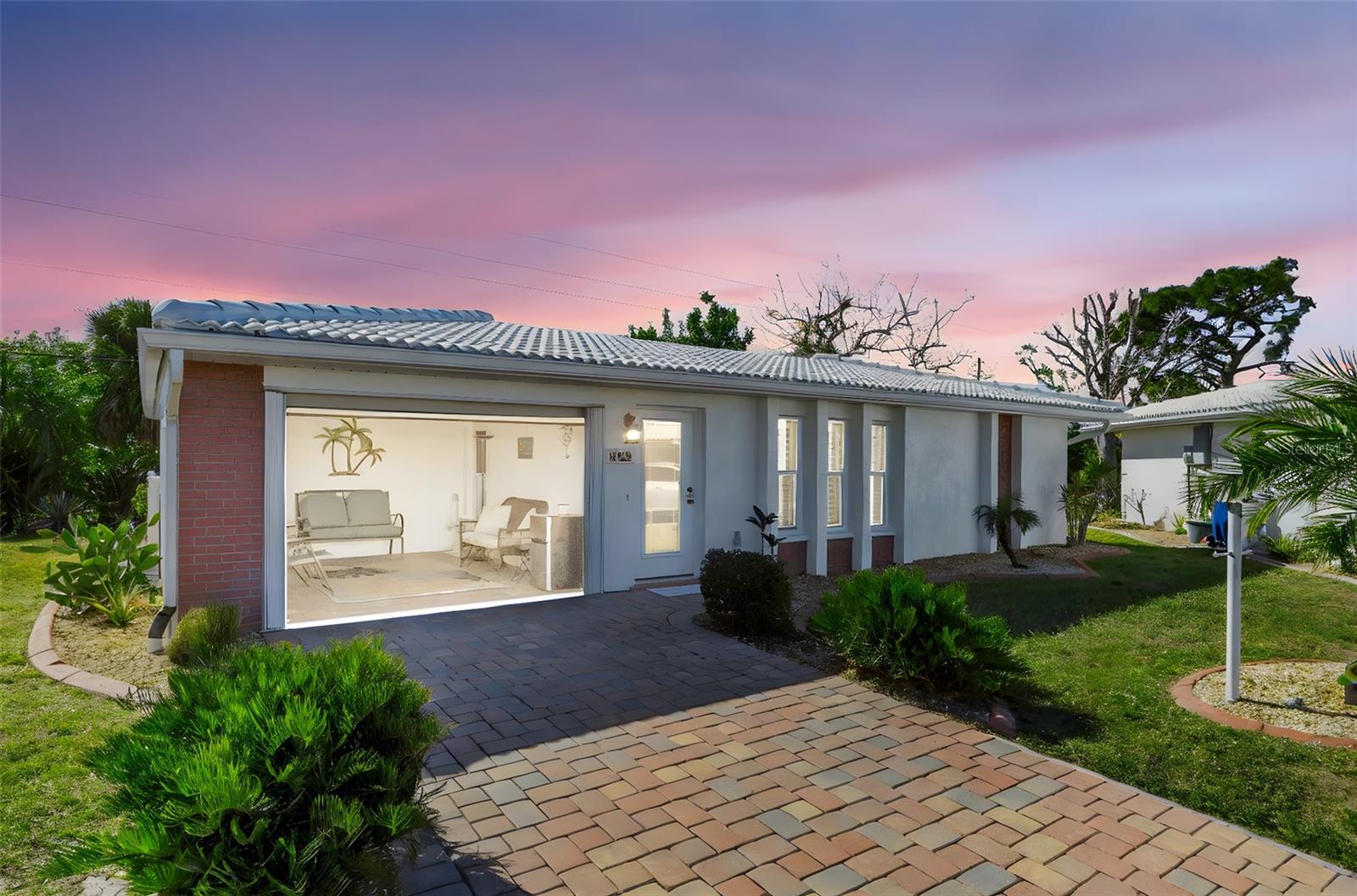 CIRCLE WOODS OF VENICE 1 - Residential