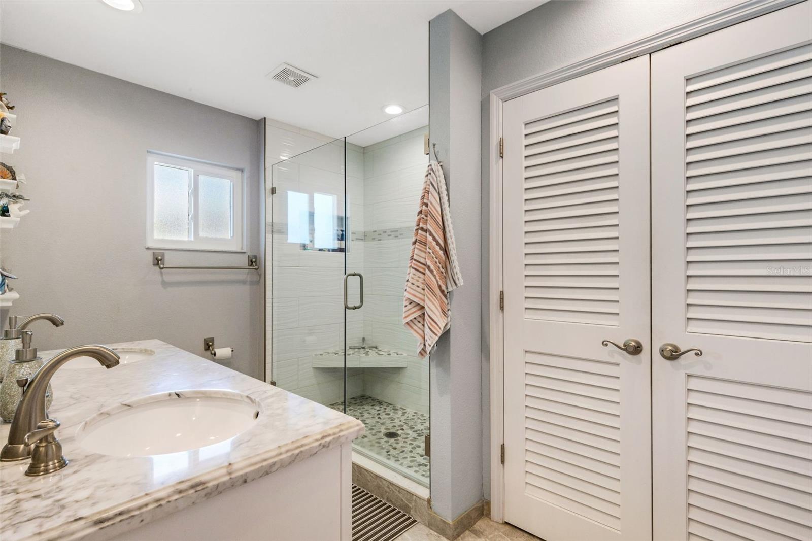 CIRCLE WOODS OF VENICE 1 - Residential