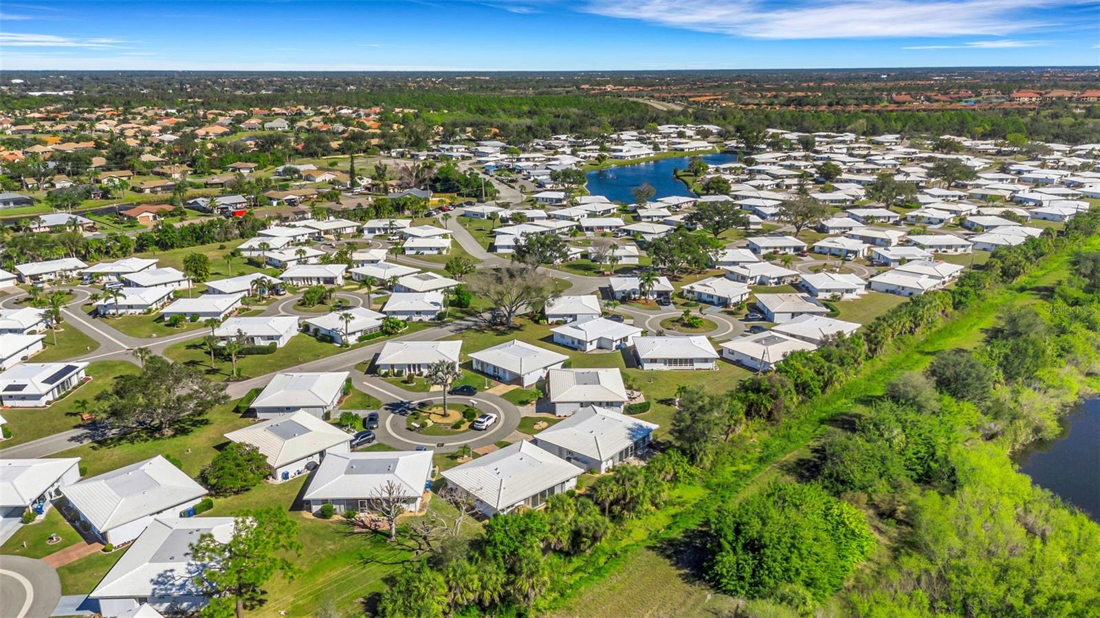 CIRCLE WOODS OF VENICE 1 - Residential