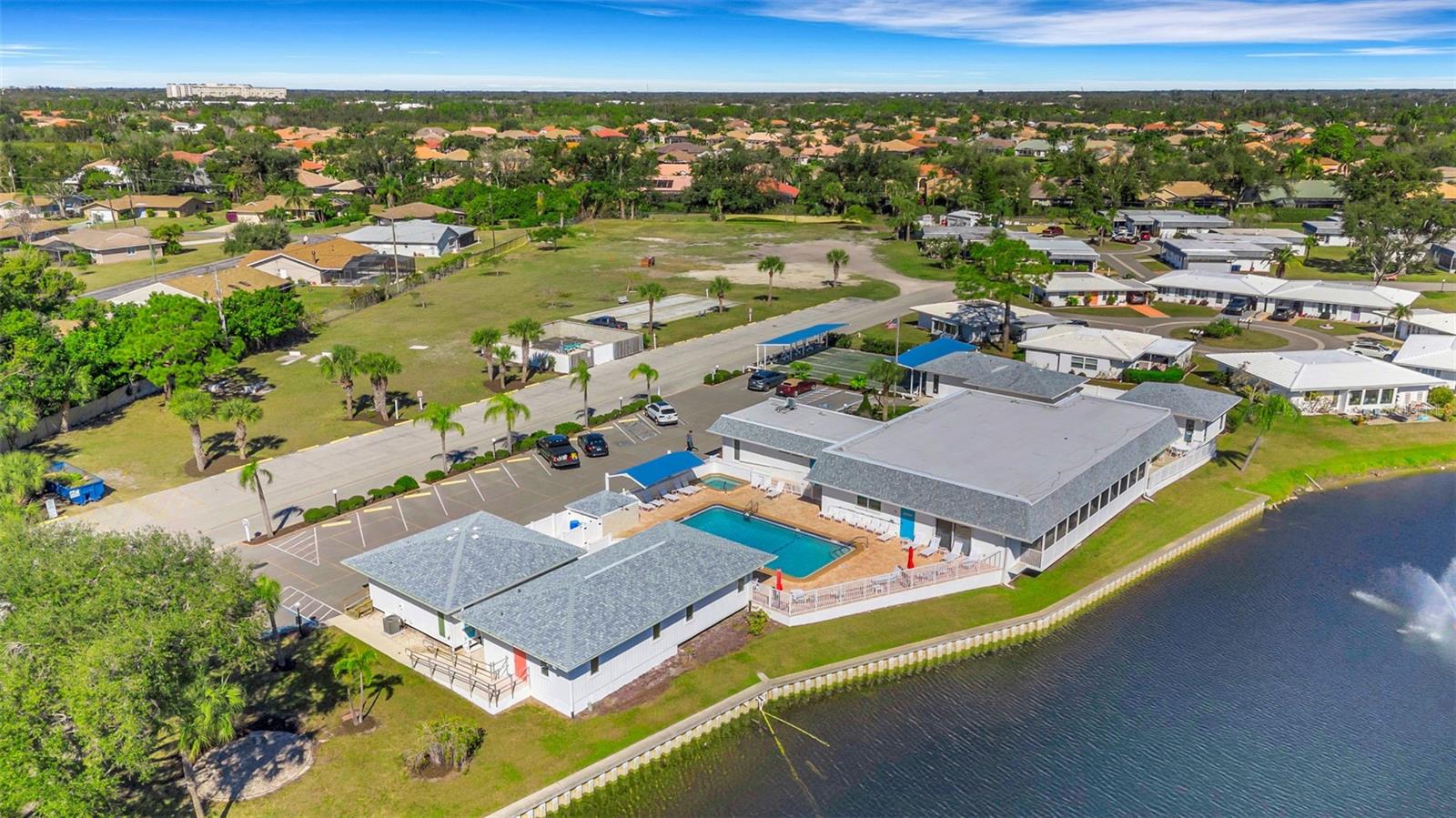 CIRCLE WOODS OF VENICE 1 - Residential