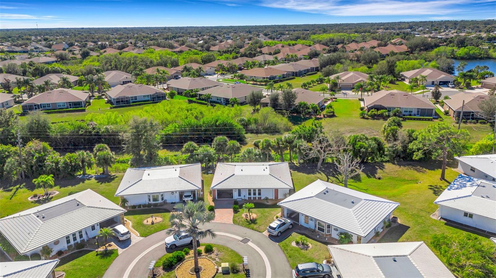 CIRCLE WOODS OF VENICE 1 - Residential