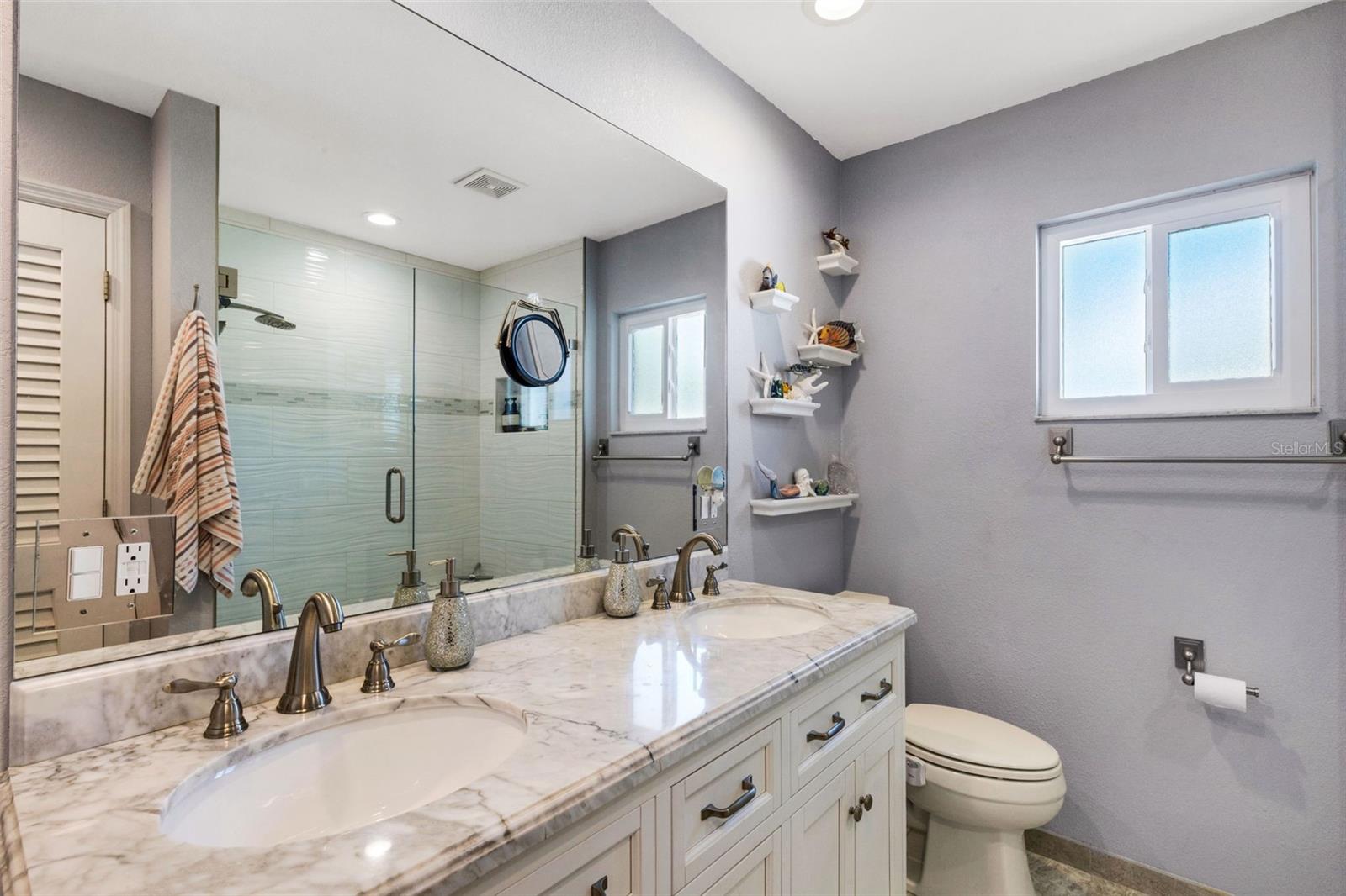 CIRCLE WOODS OF VENICE 1 - Residential