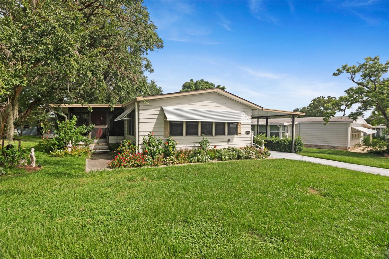 BANBURY VILLAGE CONDO - Residential