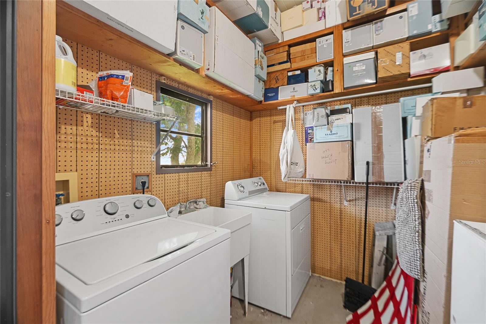 BANBURY VILLAGE CONDO - Residential