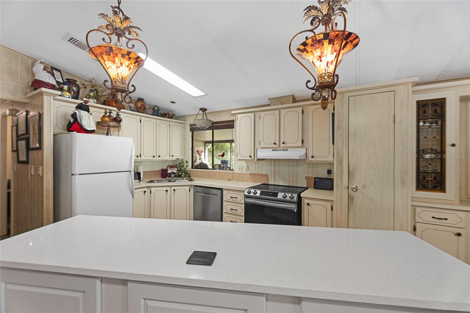 BANBURY VILLAGE CONDO - Residential