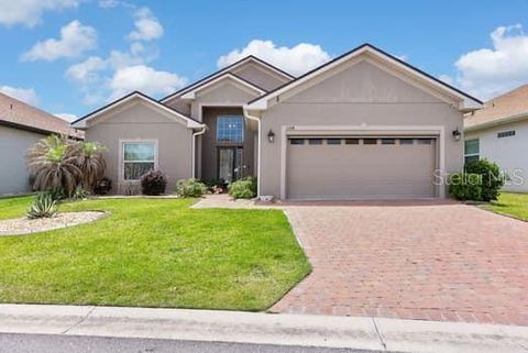 Photo of 1108 Sawgrass Drive, Winter Haven, FL 33884 (MLS # S5149437)