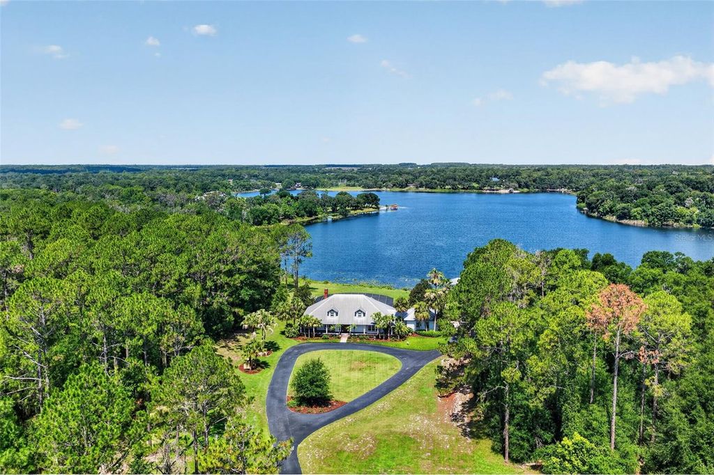 Photo of 22625 Lake Seneca Road, Eustis, FL 32736 (MLS # G5114441)