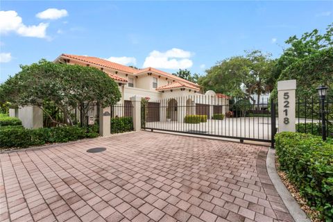 Townhouse in TAMPA FL 5218 BAYSHORE BOULEVARD.jpg