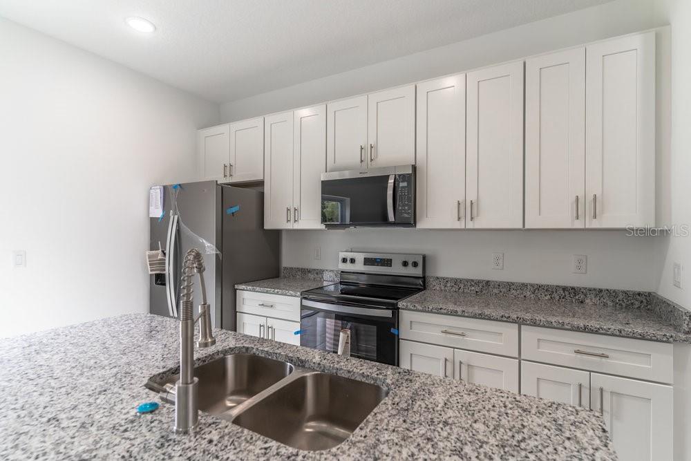 SILVER SPGS SHORES UN 13 - Residential