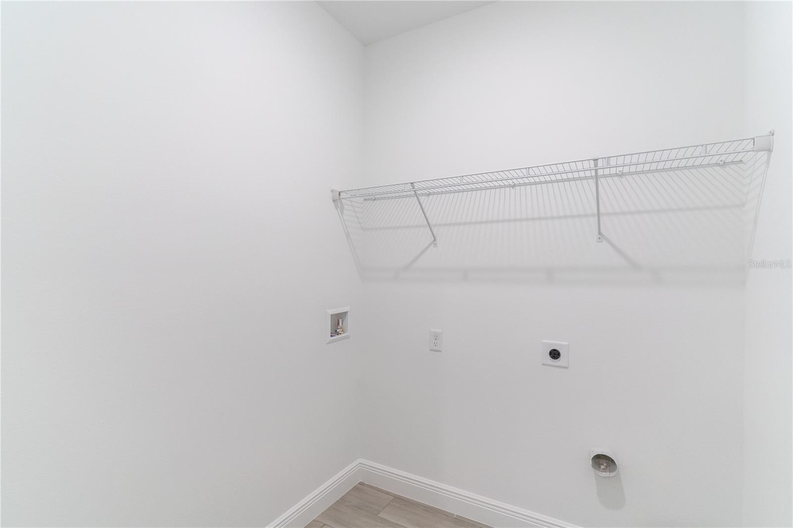 SILVER SPGS SHORES UN 13 - Residential