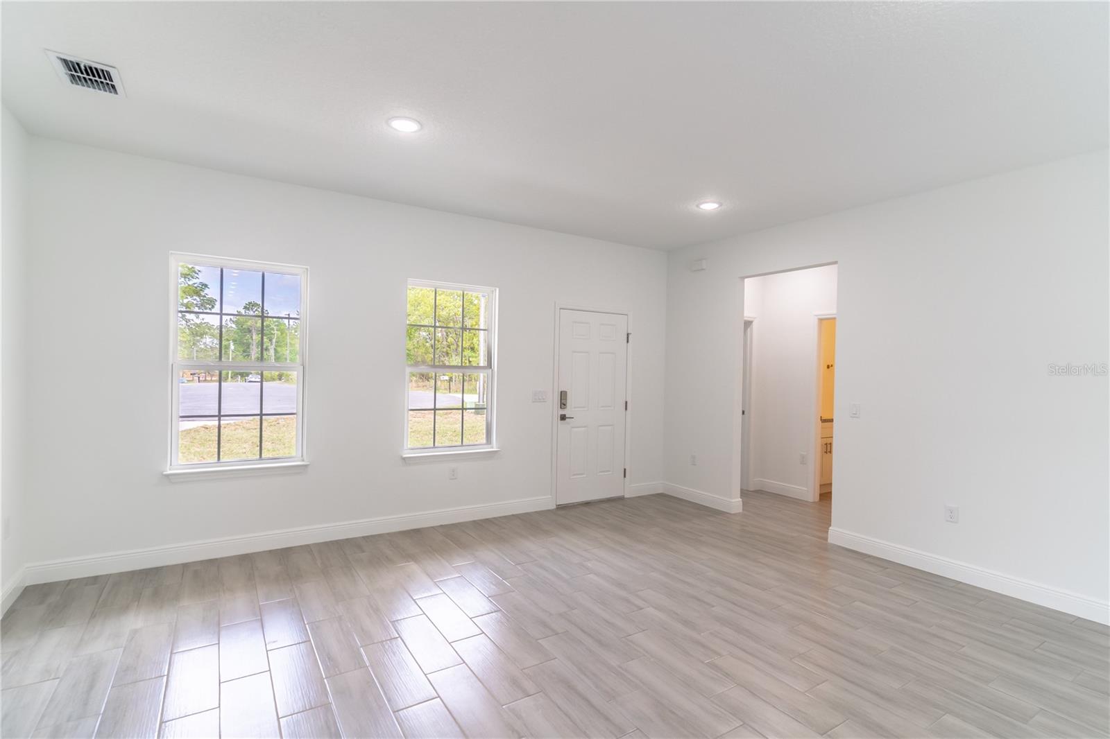 SILVER SPGS SHORES UN 13 - Residential