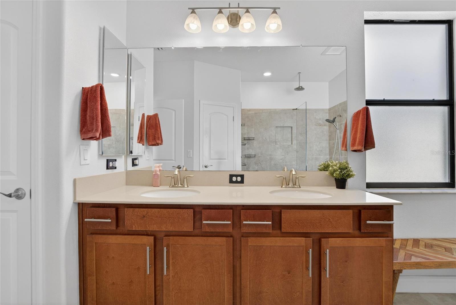 ROSE HAVEN PH 01 - Residential