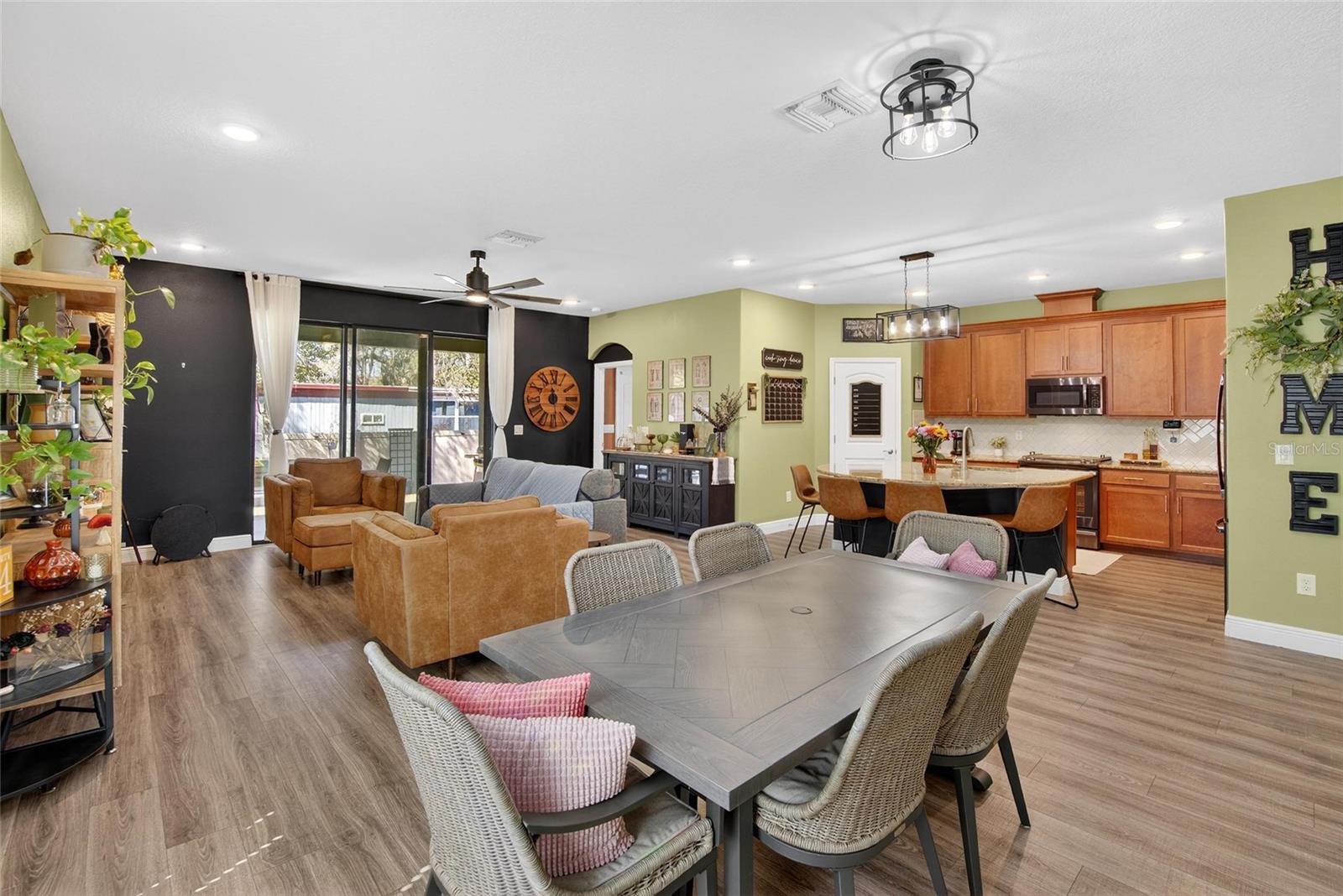 ROSE HAVEN PH 01 - Residential