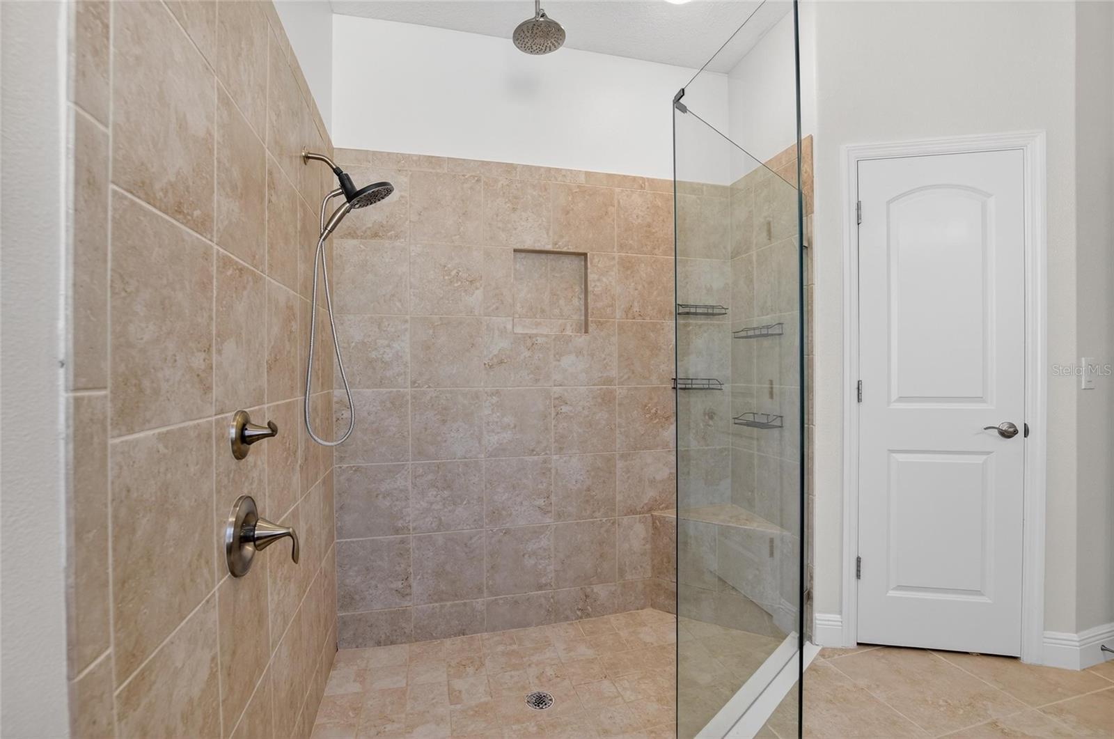 ROSE HAVEN PH 01 - Residential