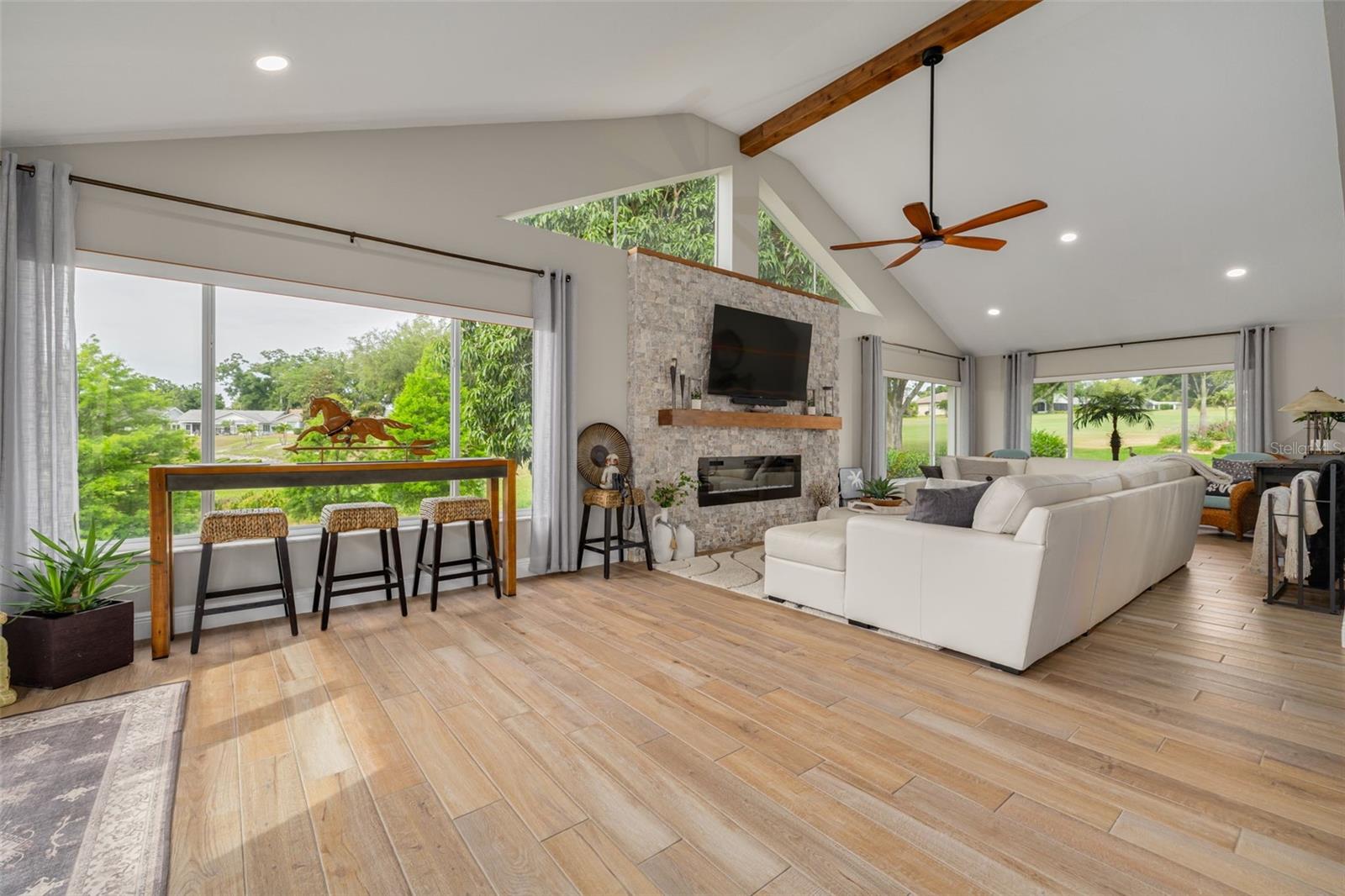 HIGHLAND LAKES UNIT FIFTEEN PH 4 - Residential
