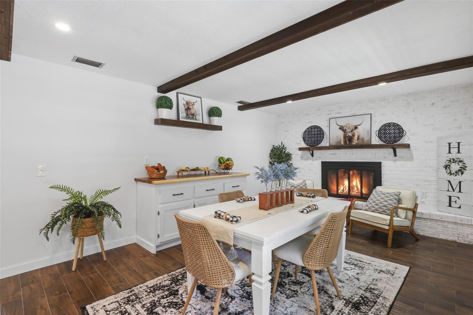 A QUIET PLACE IN THE COUNTRY UNIT I - Residential