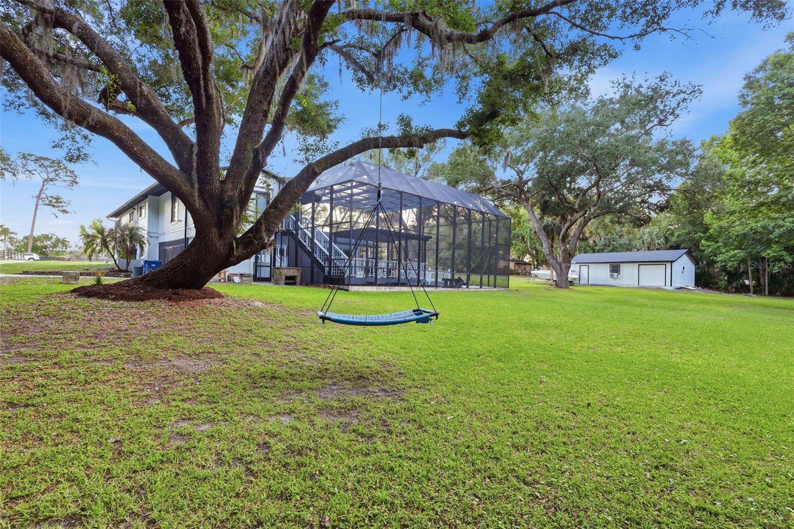 155 E COUNTRY CIRCLE DRIVE E