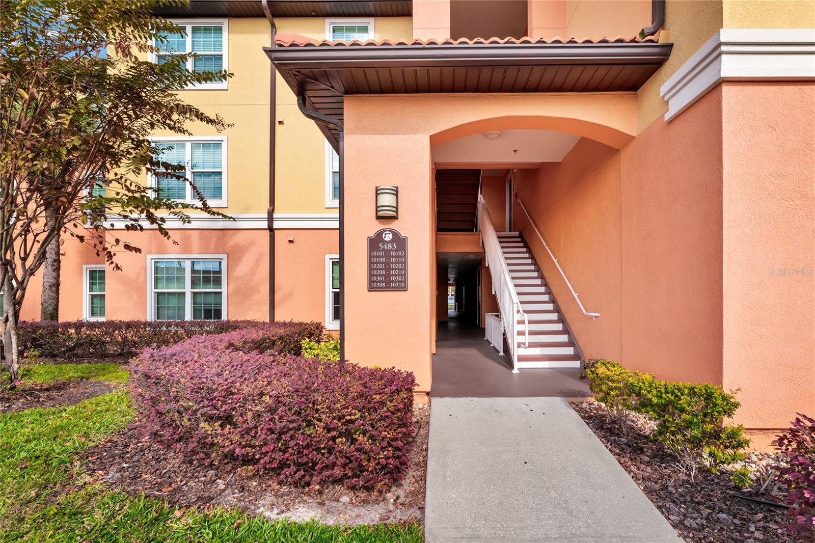 5483 VINELAND ROAD 10101