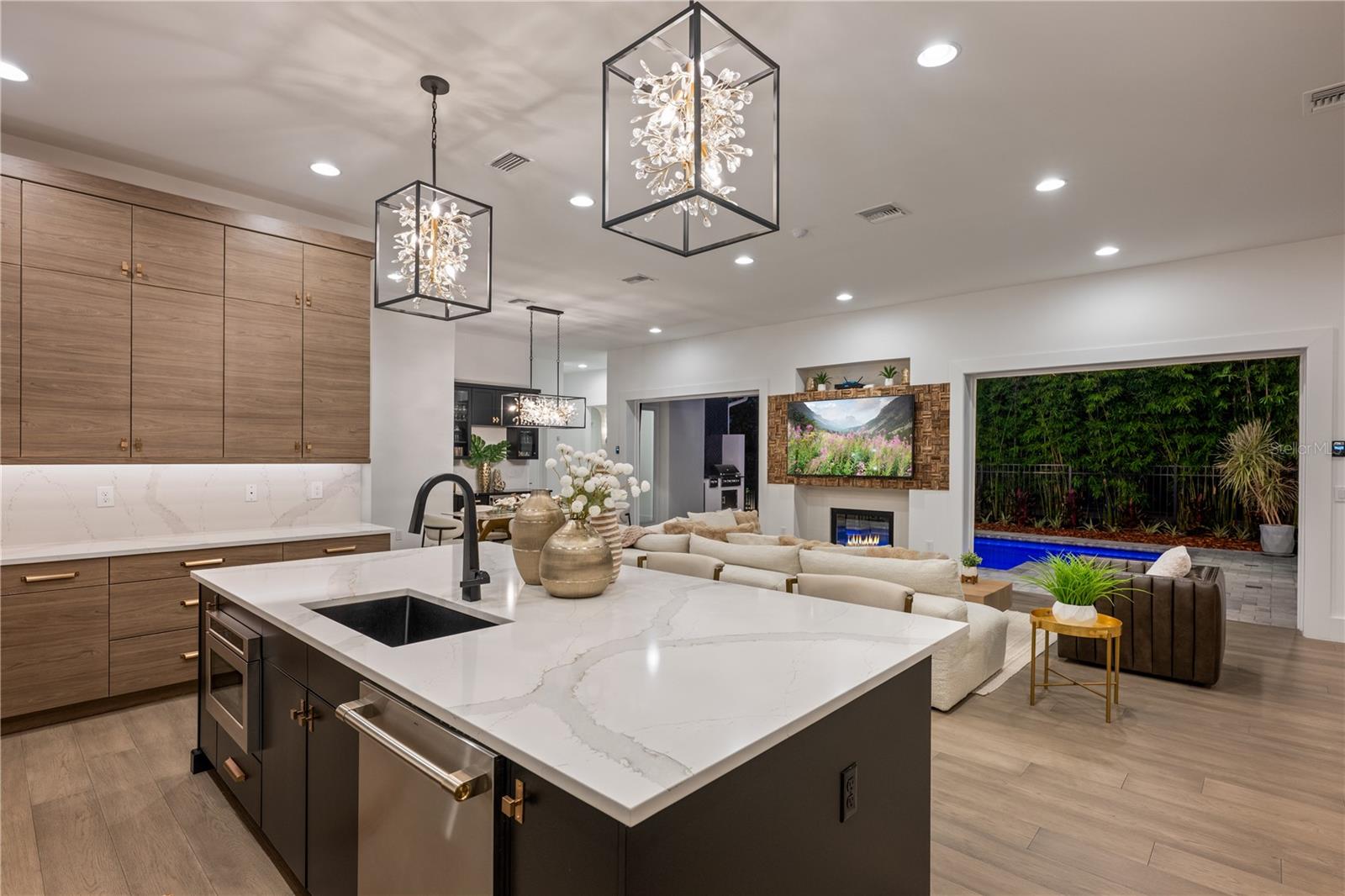 TWIN ACRES - Residential